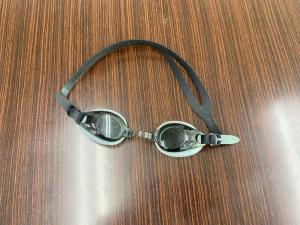 R7西宮津プール忘れ物　ゴーグル(黒②)