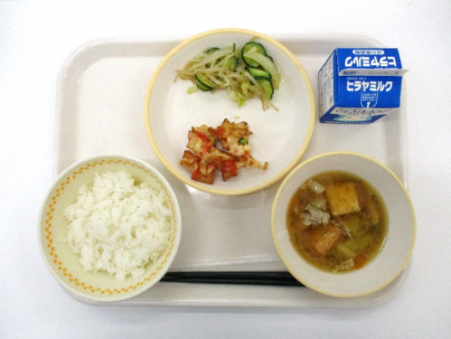 実えんどうとかまぼこのかき揚げ