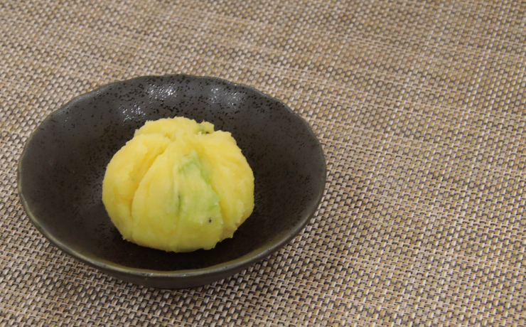 フルーツきんとんの茶巾絞り
