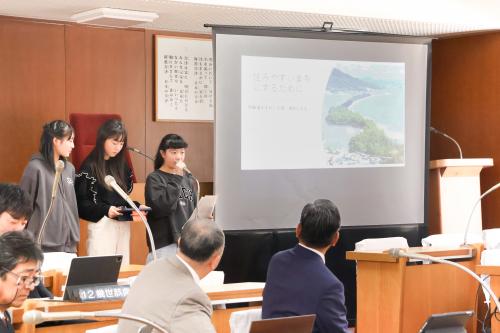 未来を担う子どもたちと議会の交流会