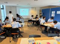 高校生たちがワークショップをする様子