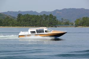 モーターボート